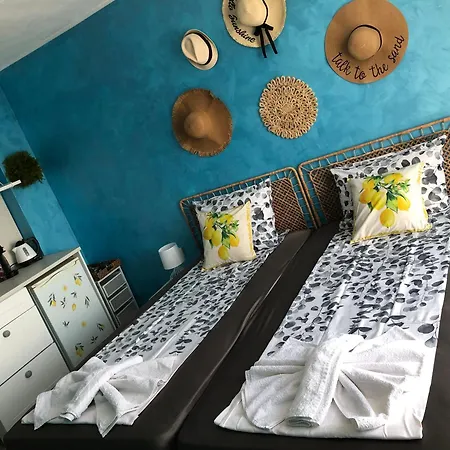 студио - морско бягство *